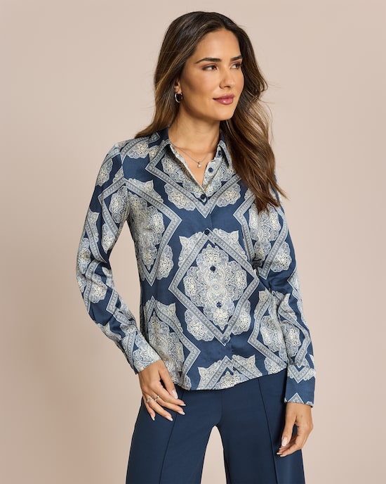 Produktabbildung für Bluse mit platziertem Druck