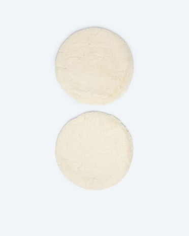 Produktabbildung für Sitzauflage "Britt" in Kaninchenfell-Optik, 2er Set
