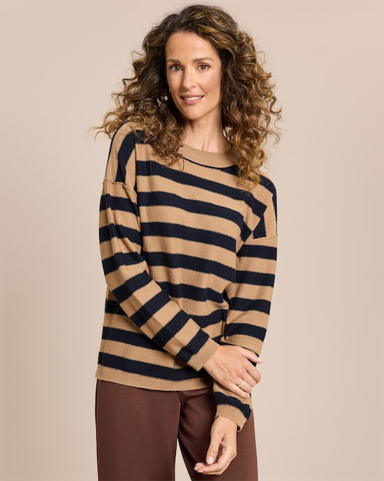 Produktabbildung für Streifenpullover mit Schmuckkette