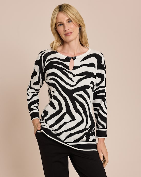 Produktabbildung für Pullover im Zebra-Design mit Key-Hole