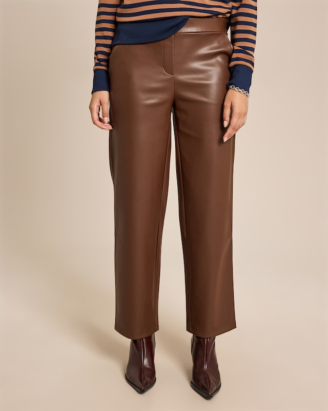 Hose aus Lederimitat mit weitem Bein