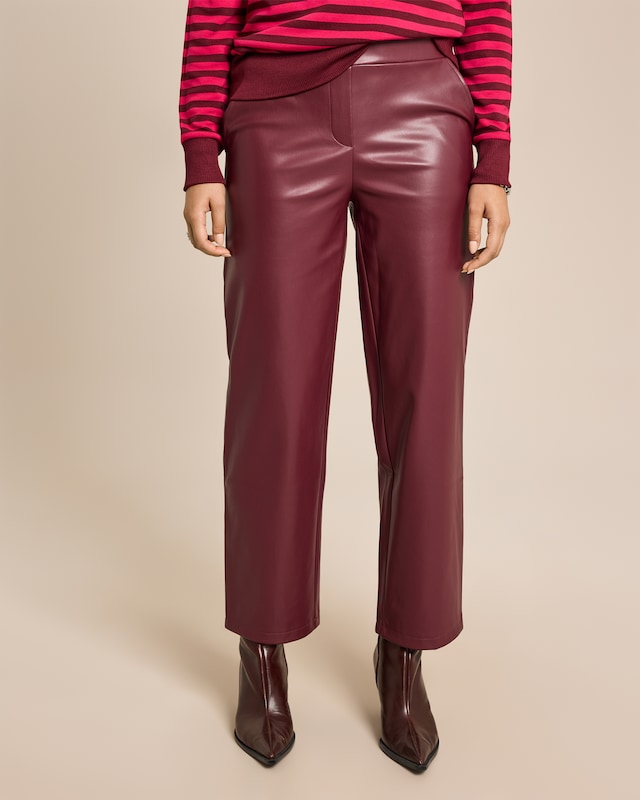 Hose aus Lederimitat mit weitem Bein
