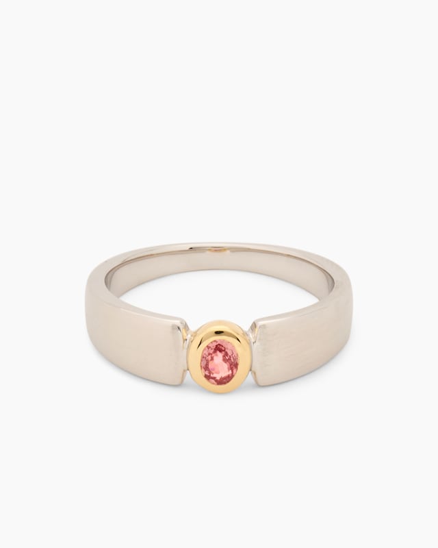 Ring mit Padparadscha Saphir