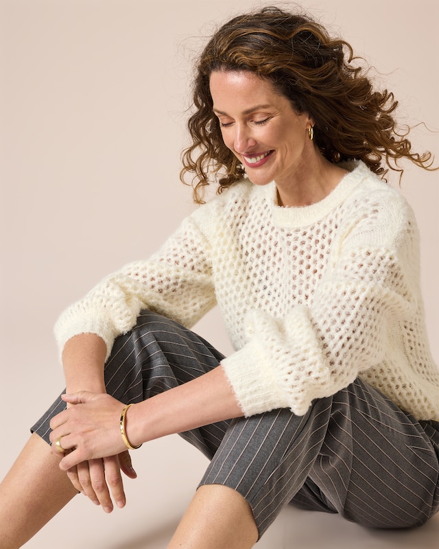 Pullover mit Lochstruktur