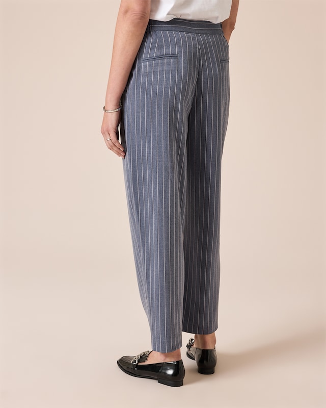 Nadelstreifenhose