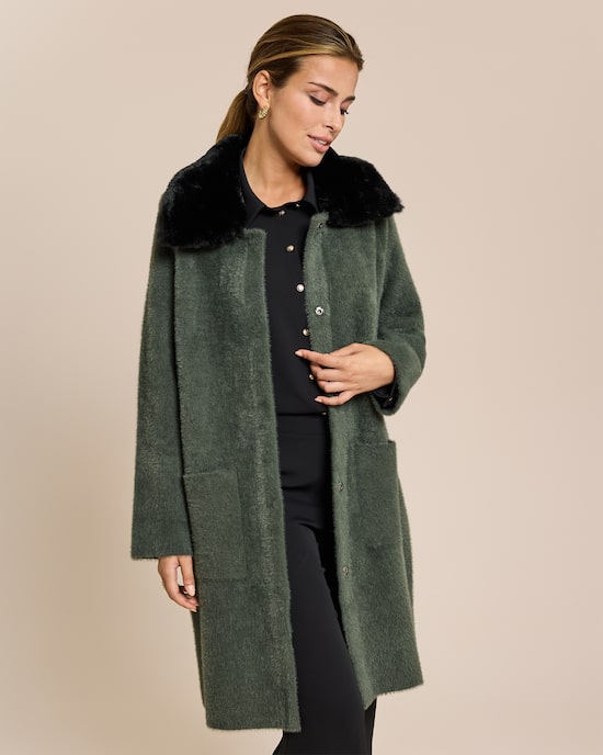 Produktabbildung für Strickmantel mit abnehmbarem Kragen