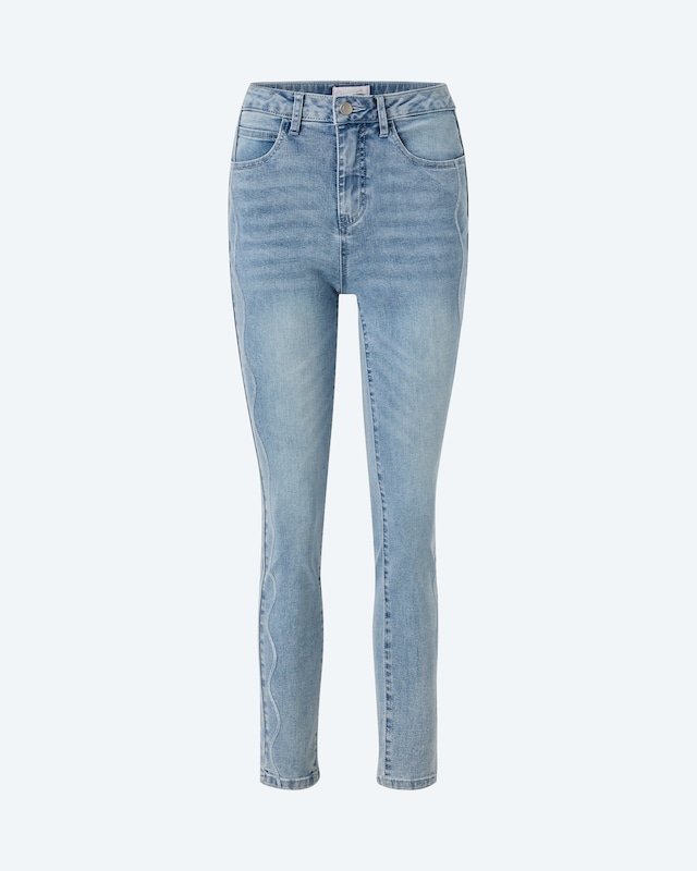 Jeans mit Wellenstick
