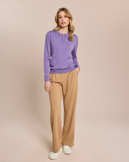 Produktabbildung für Pullover mit Kragen und Herzknöpfen