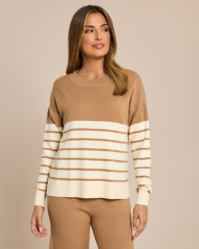 Strickpullover mit Streifendetail