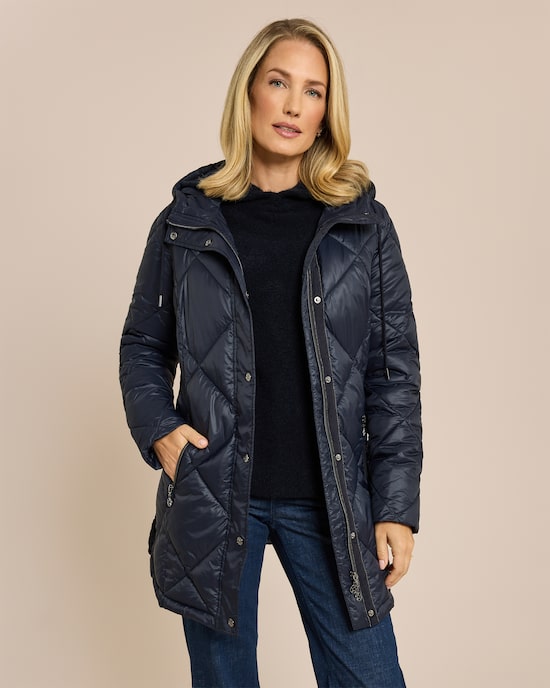 Produktabbildung für Steppmantel mit Schmuckkette