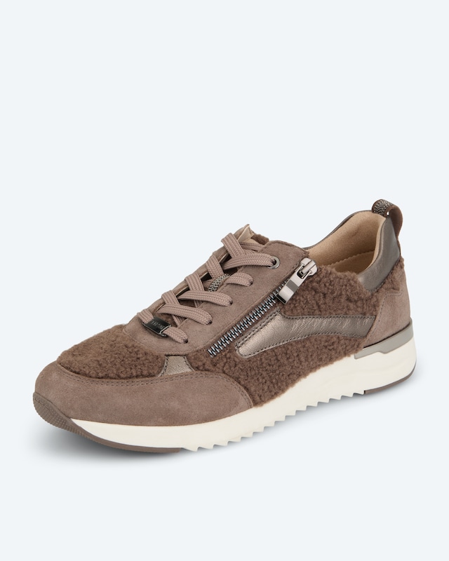 Sneaker