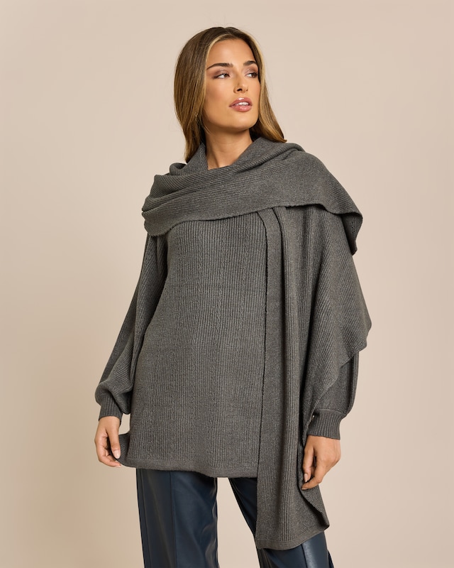 Longpullover mit Schal
