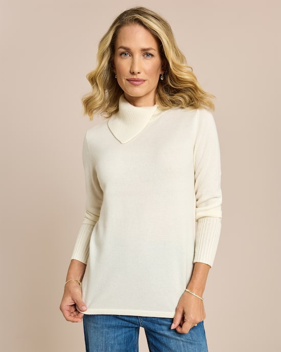 Produktabbildung für Pullover mit Rollkragen