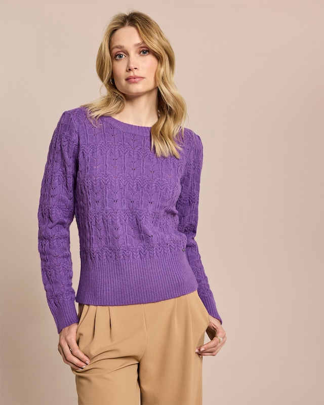 Pullover mit schönem Strickmuster