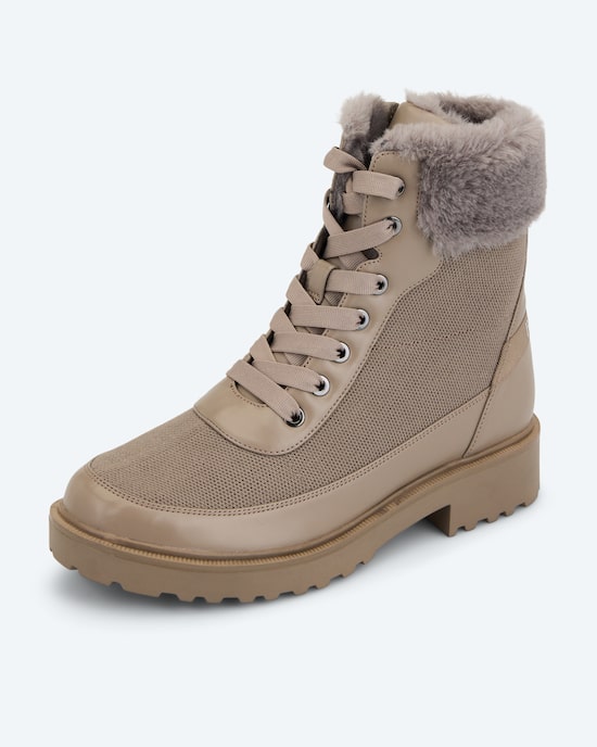 Produktabbildung für Boot mit Fell