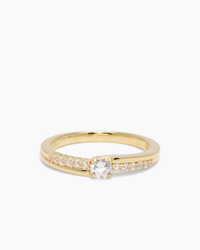 Ring mit Zirkonia
