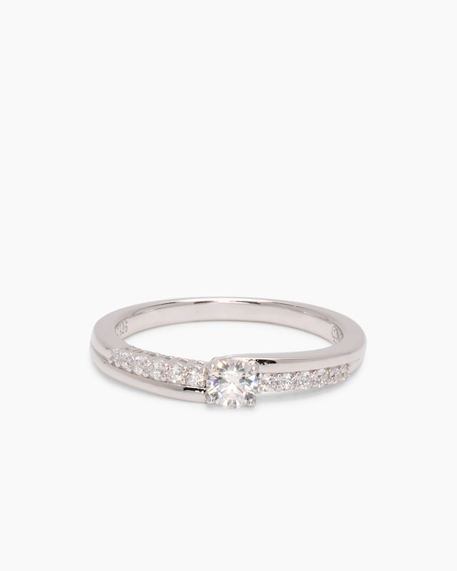 Ring mit Zirkonia