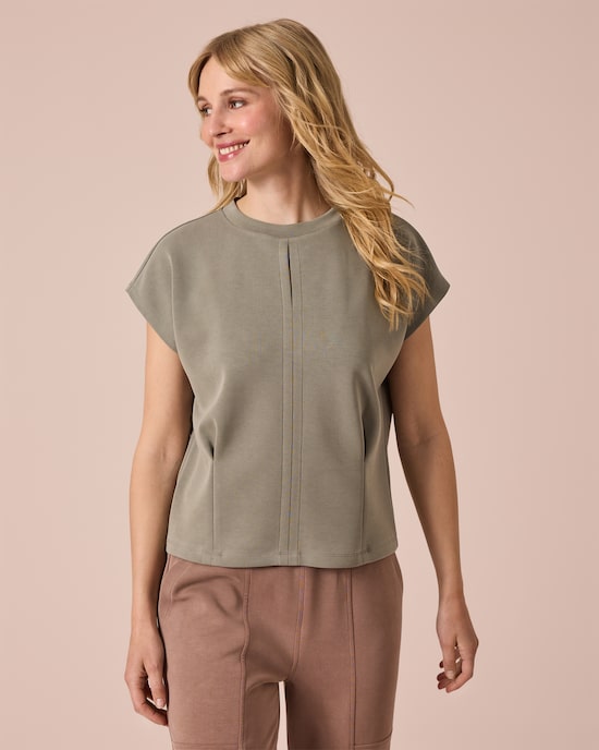 Produktabbildung für Shirt mit Ausschnitt-Detail