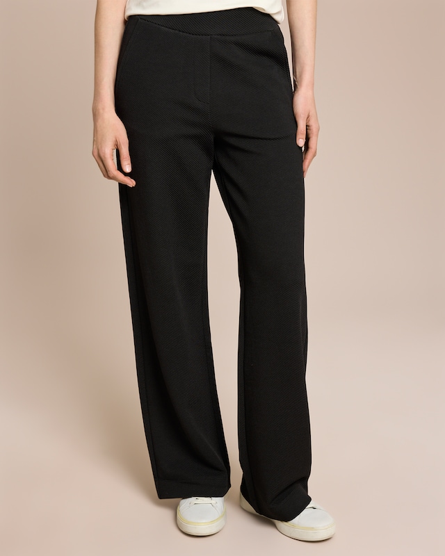 Marlenehose aus Strukturstoff