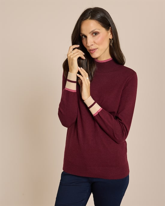 Produktabbildung für Pullover mit farbigen Streifendetail