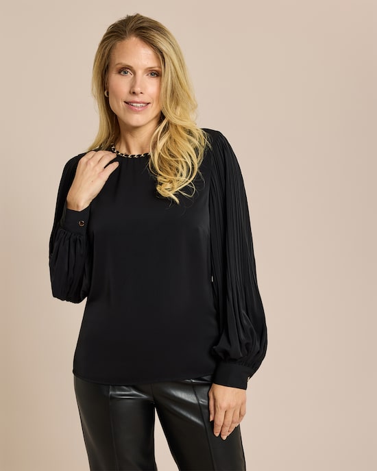 Produktabbildung für Bluse mit Kettendeko am Ausschnitt