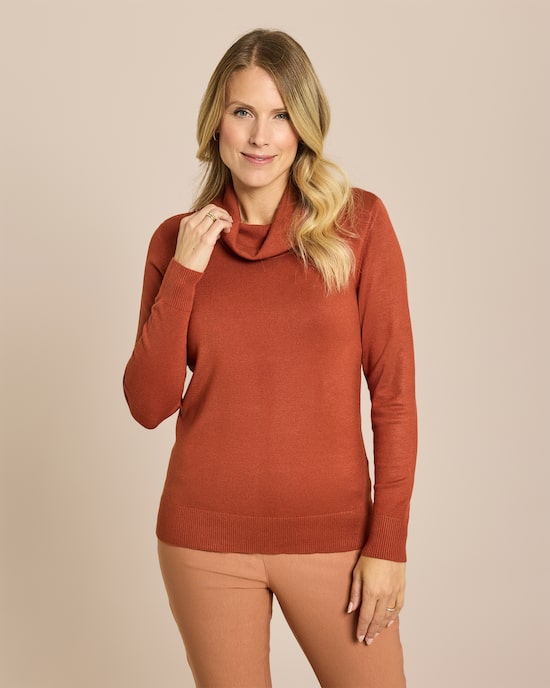 Produktabbildung für Pullover mit großem Rollkragen