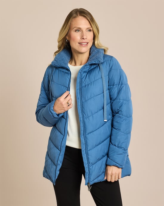 Produktabbildung für Winterjacke mit Teddy-Kragen