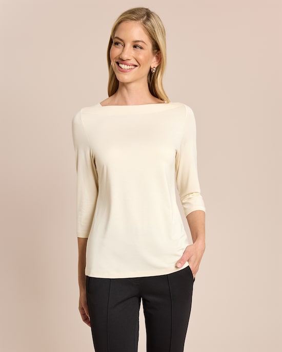 Produktabbildung für Shirt mit elegantem U-Boot-Ausschnitt