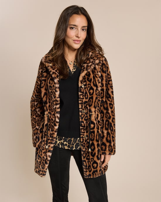 Produktabbildung für Kurzmantel aus Welpelz mit Tunnelzug