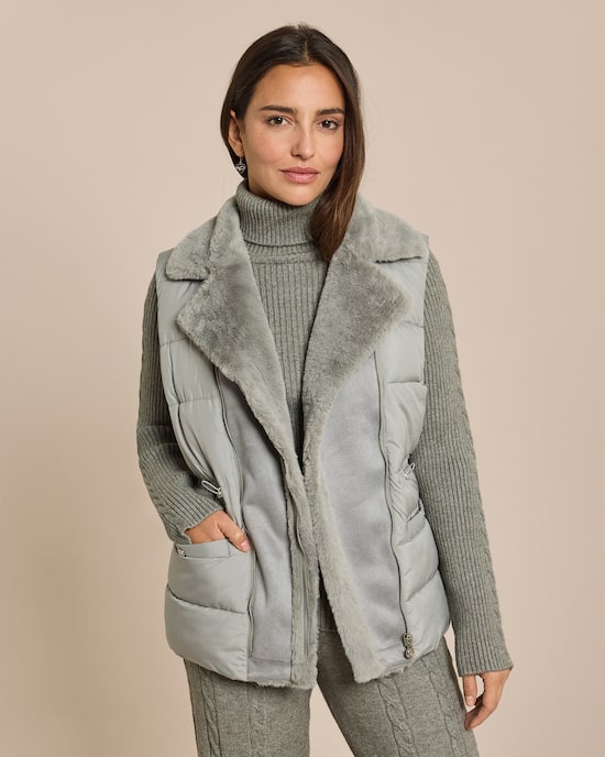 Produktabbildung für Steppweste mit Webpelzkragen