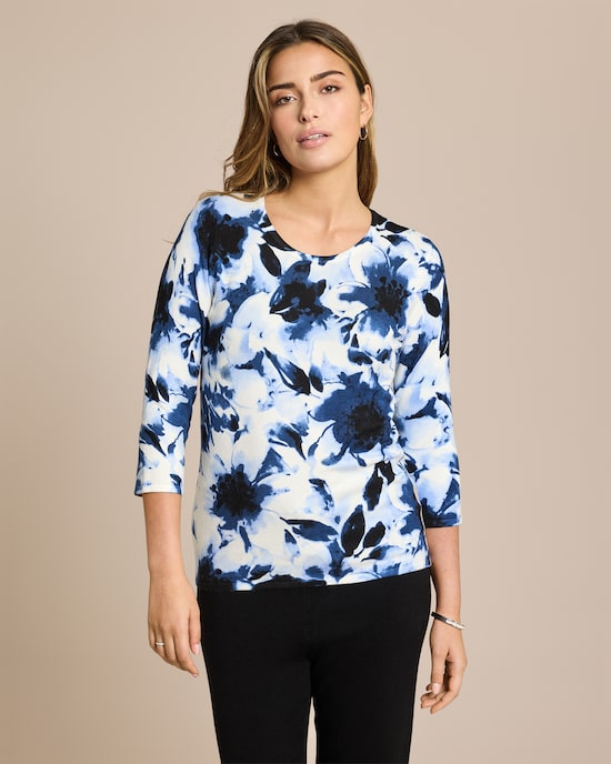 Produktabbildung für Classic Pullover mit Blüten