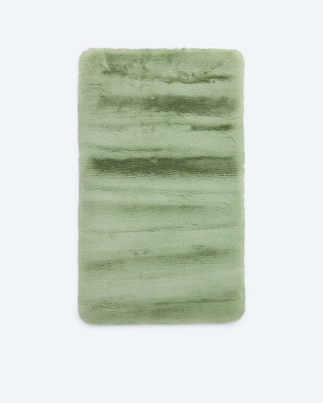 Badematte in Kaninchenfell-Optik