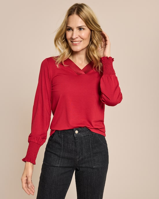 Produktabbildung für Shirt mit Paillettenausschnitt
