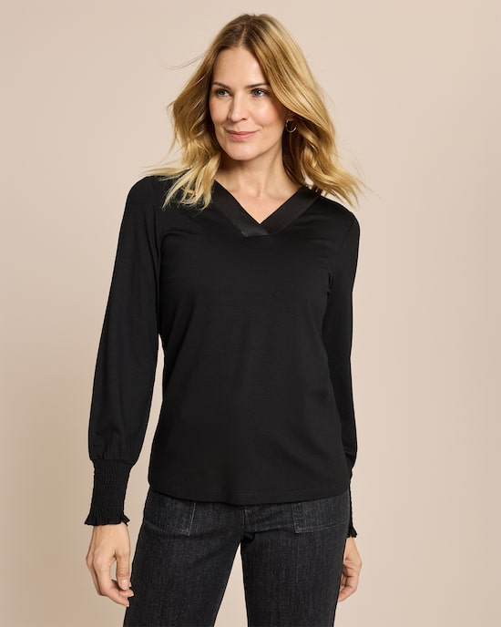 Produktabbildung für Shirt mit Paillettenausschnitt