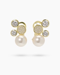 Produktabbildung für Ohrclipstecker mit Muschelkernperlen und Zirkonia