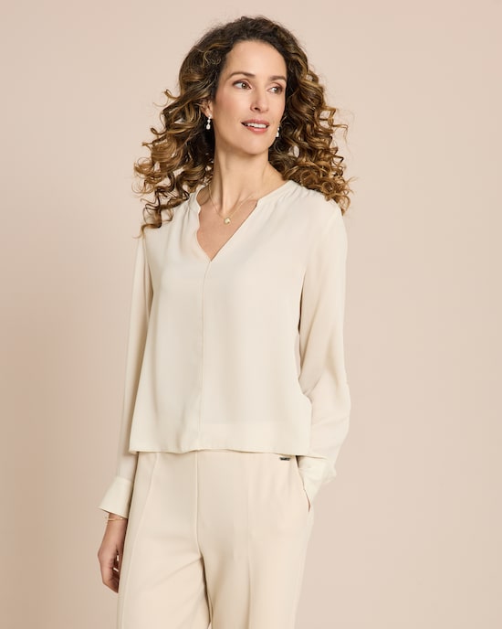 Produktabbildung für Bluse mit Ziernähten