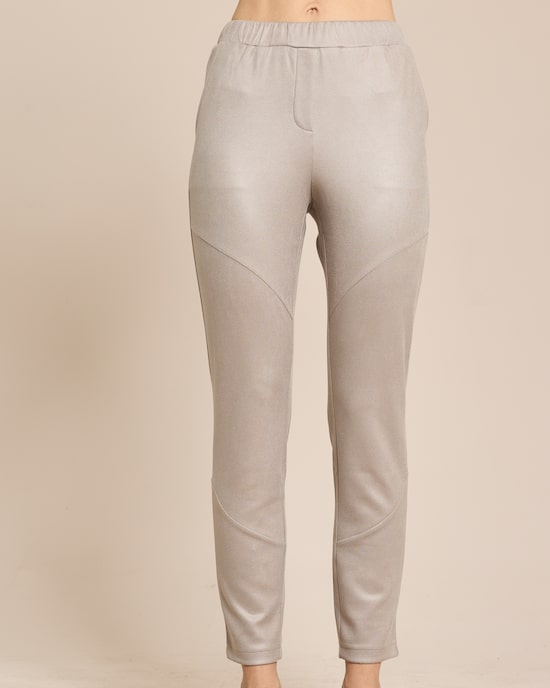 Produktabbildung für Hose in Velourslederoptik mit Prägung