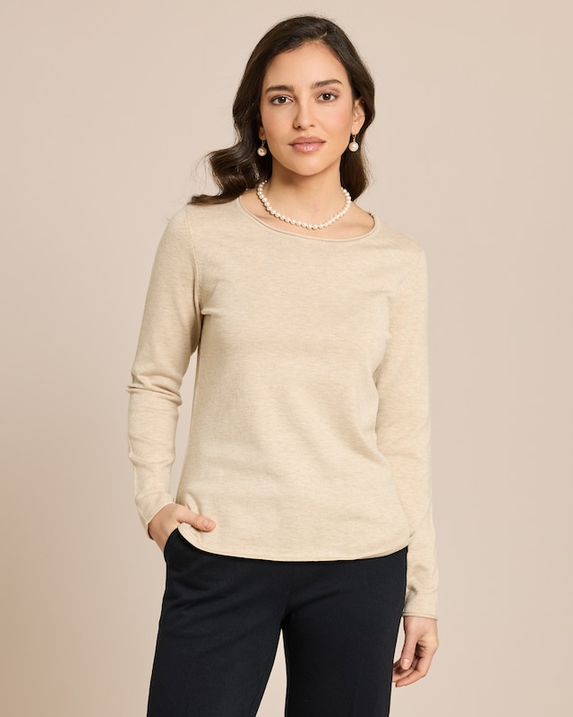 Pullover mit abgerundetem Saum