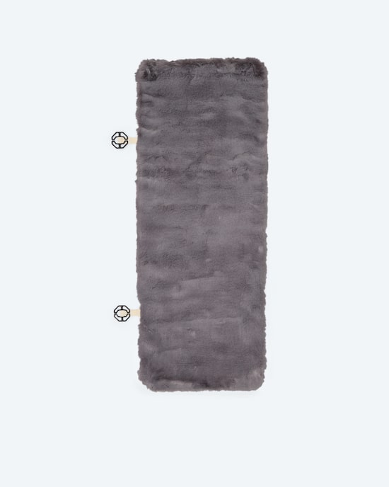 Produktabbildung für Autorücksitz-Auflage in Kaninchenfell-Optik