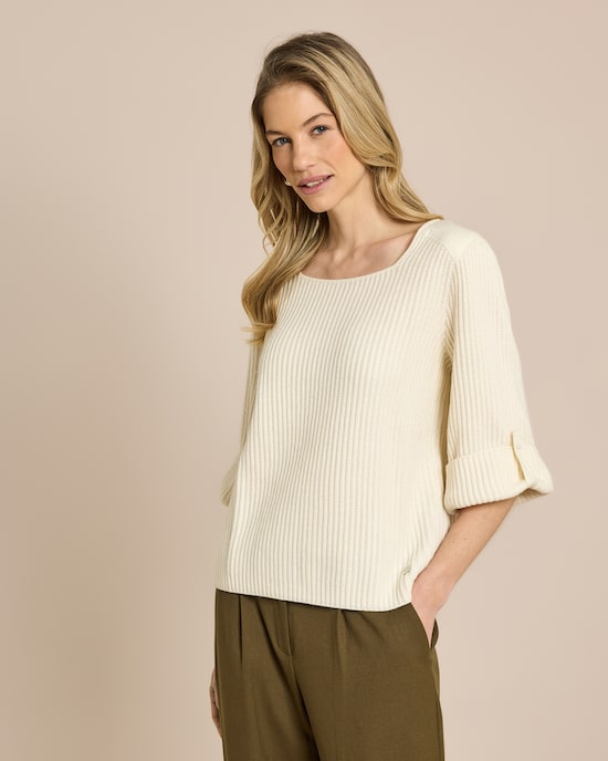 Produktabbildung für Pullover mit Web-Details