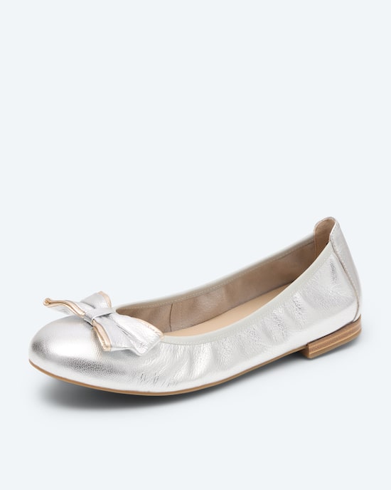 Produktabbildung für Ballerina mit Schleife