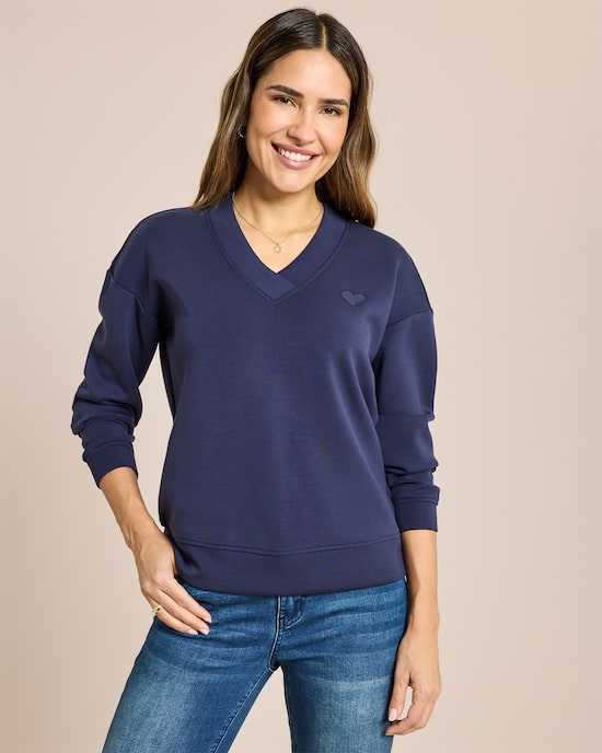 Produktabbildung für Sweatshirt mit Herzstickerei