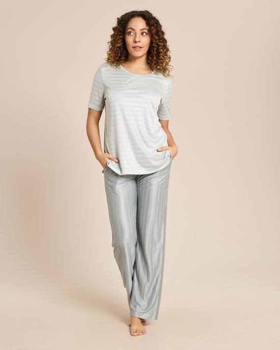 Produktabbildung für Hausanzug "Glanzstreifen" uni