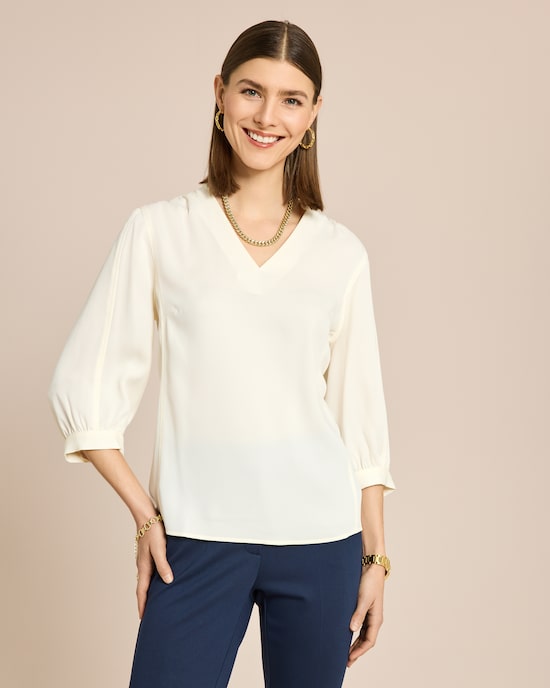 Produktabbildung für Blusenshirt mit V-Ausschnitt