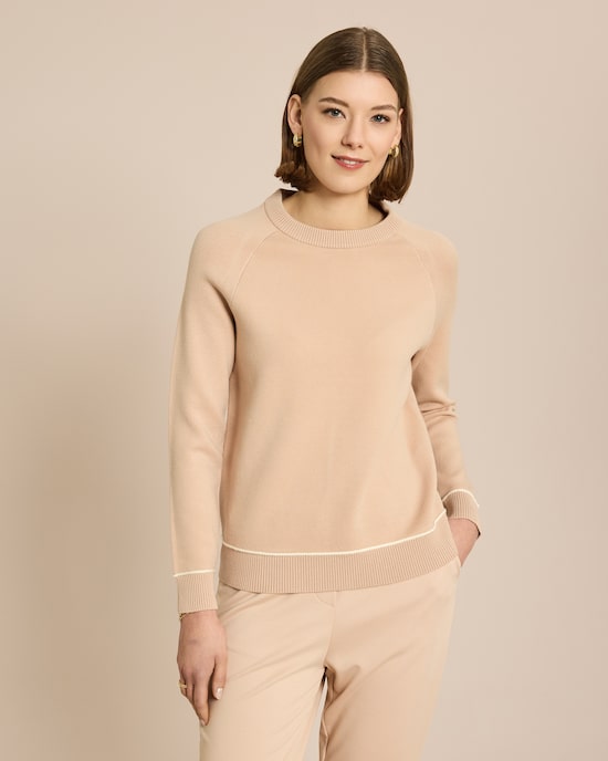 Produktabbildung für Pullover mit Kontrastdetail