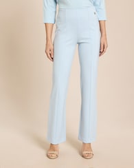 Produktabbildung für Hose mit leicht ausgestelltem Bein