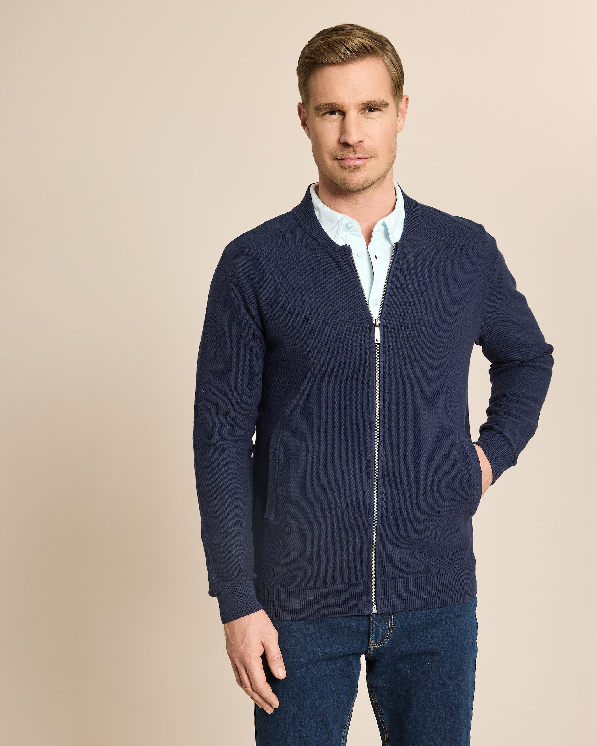Produktabbildung für Strickjacke Struktur