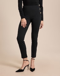 Produktabbildung für Crêpe Hose mit Knopfdetails