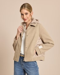 Produktabbildung für Steppjacke im Materialmix