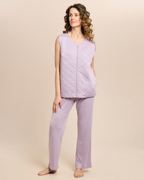 Produktabbildung für Hausanzug mit Weste im Unidesign